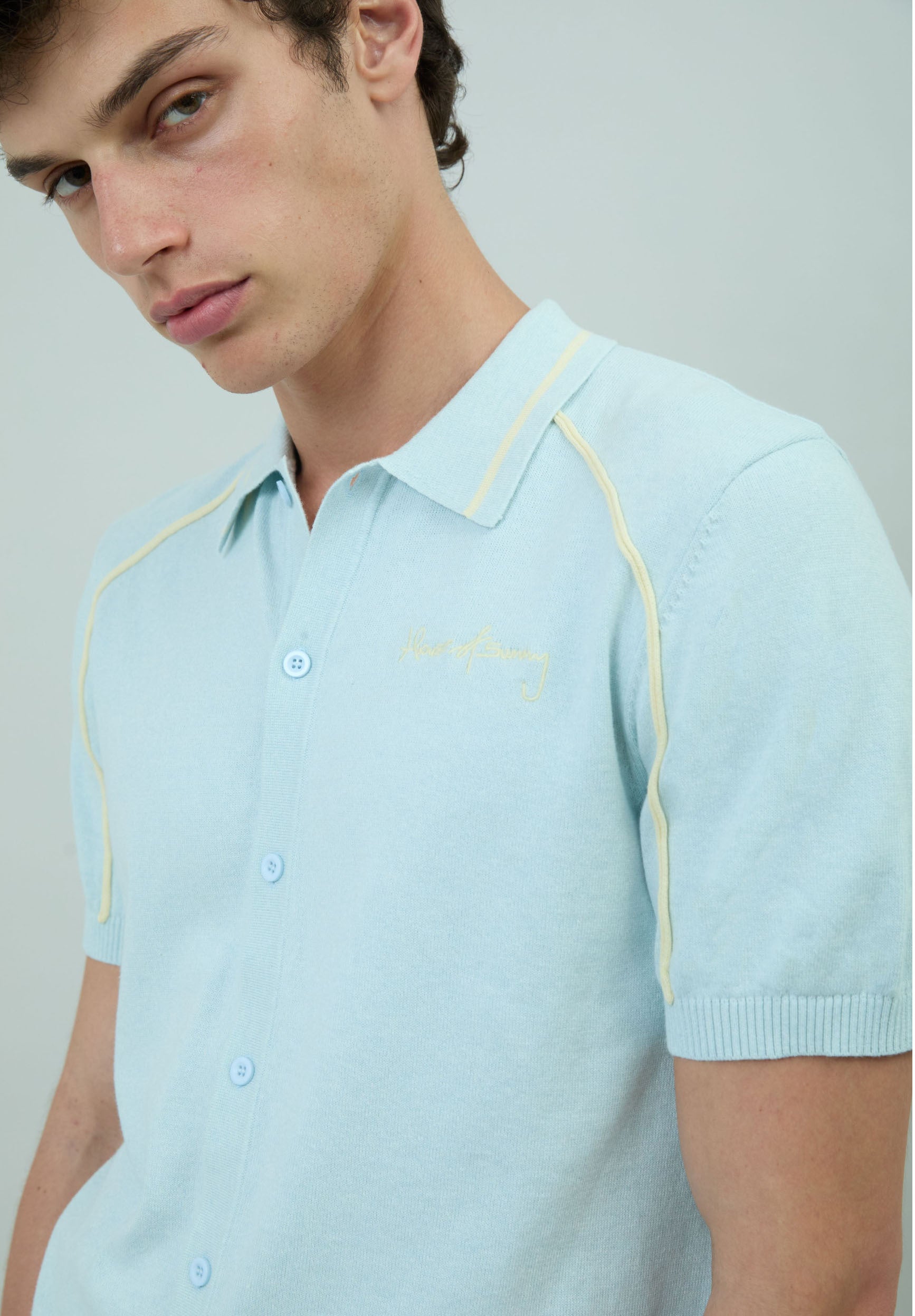 BUTTON DOWN KNITTED POLO